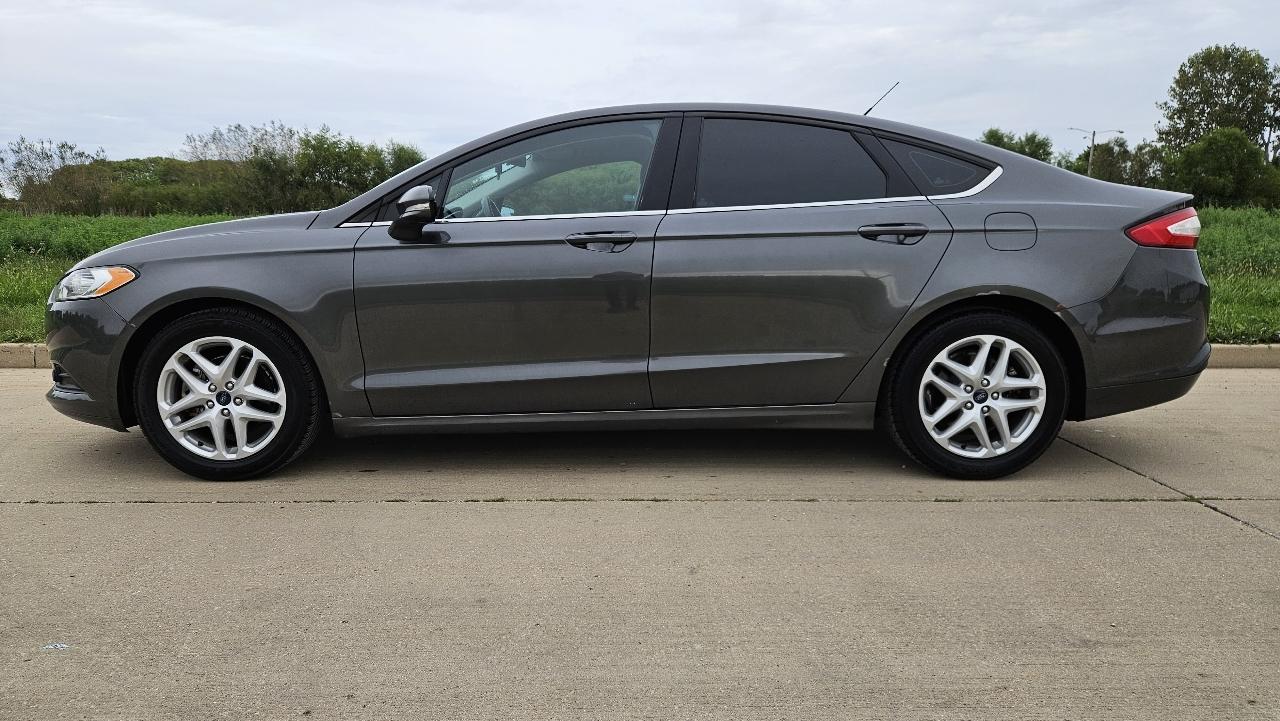 Ford Fusion 4dr Sdn SE FWD 2016