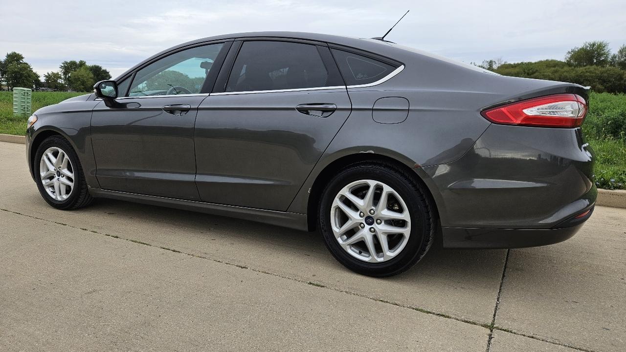 Ford Fusion 4dr Sdn SE FWD 2016