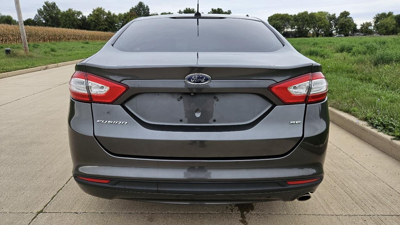 Ford Fusion 4dr Sdn SE FWD 2016