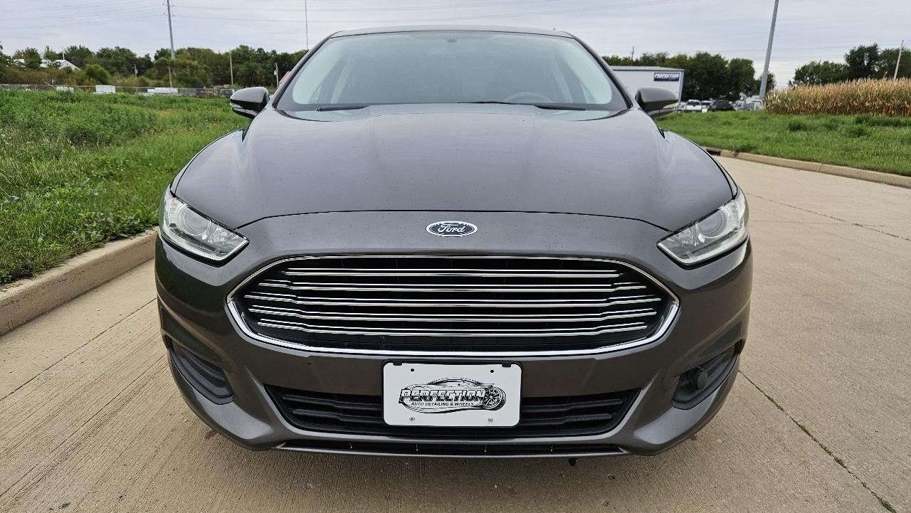 Ford Fusion 4dr Sdn SE FWD 2016