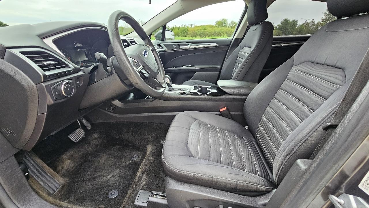 Ford Fusion 4dr Sdn SE FWD 2016