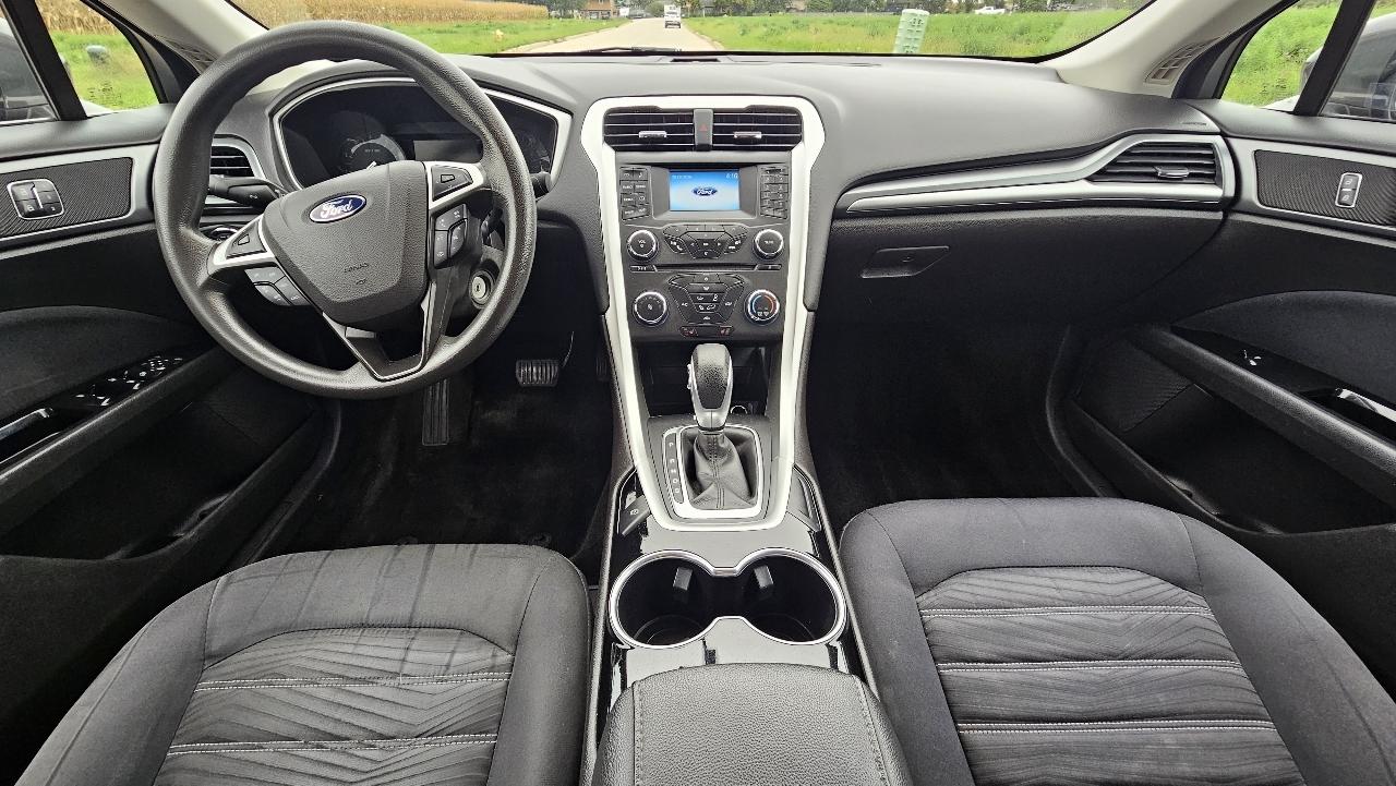 Ford Fusion 4dr Sdn SE FWD 2016