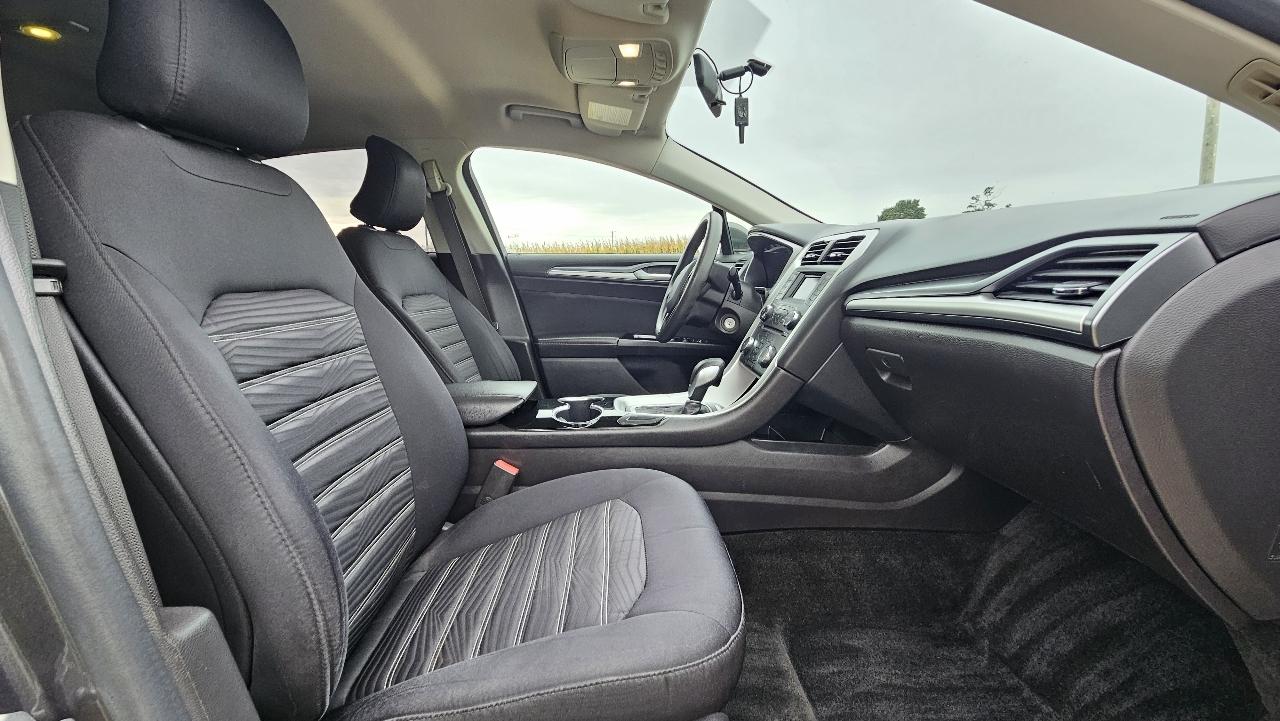 Ford Fusion 4dr Sdn SE FWD 2016