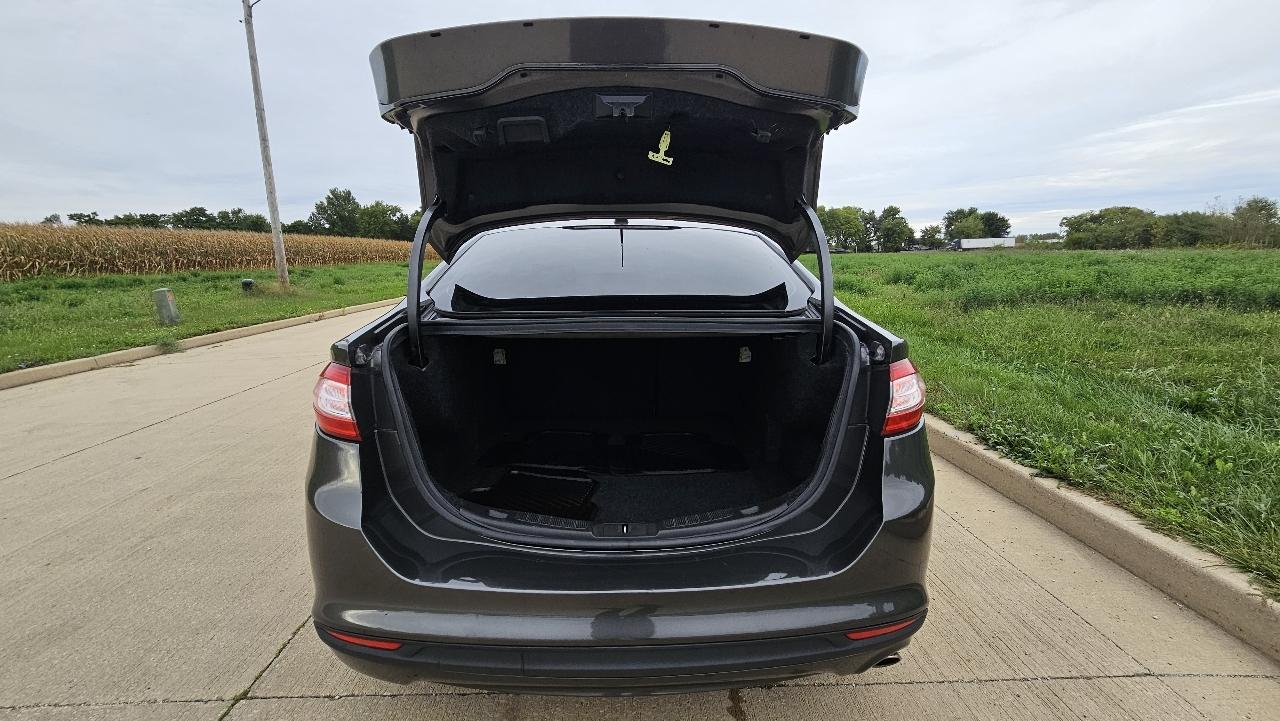Ford Fusion 4dr Sdn SE FWD 2016