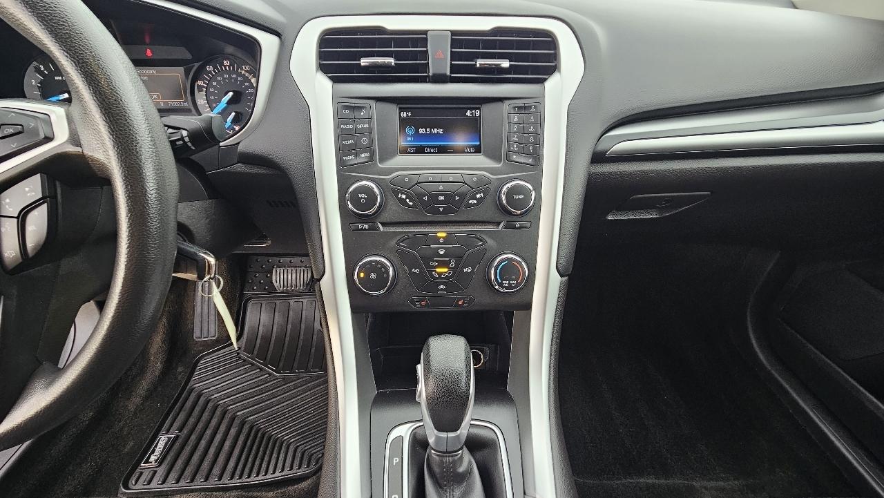 Ford Fusion 4dr Sdn SE FWD 2016