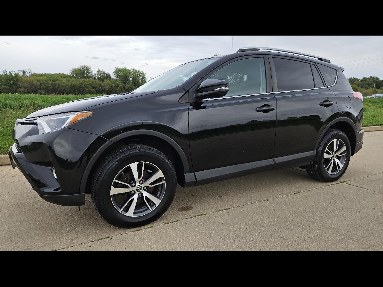 Toyota RAV4 AWD 4dr XLE (Natl) 2016