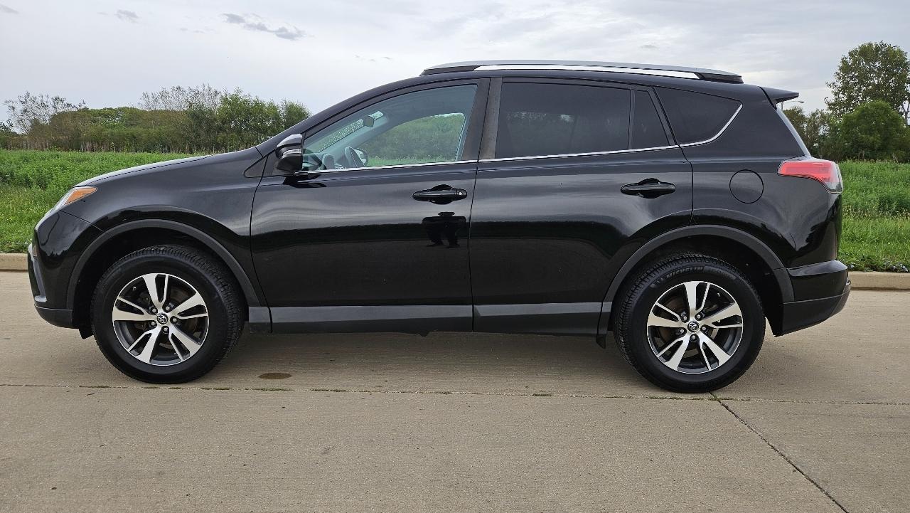 Toyota RAV4 AWD 4dr XLE (Natl) 2016
