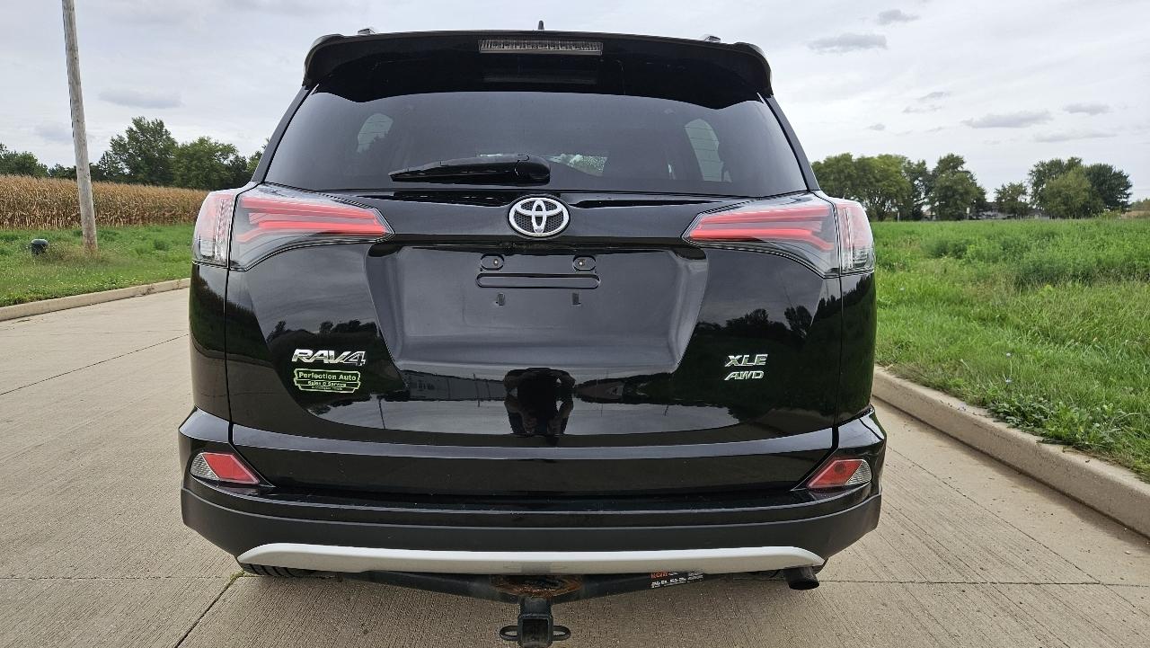Toyota RAV4 AWD 4dr XLE (Natl) 2016