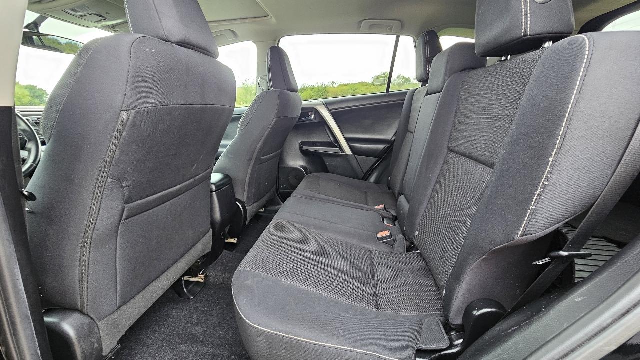 Toyota RAV4 AWD 4dr XLE (Natl) 2016