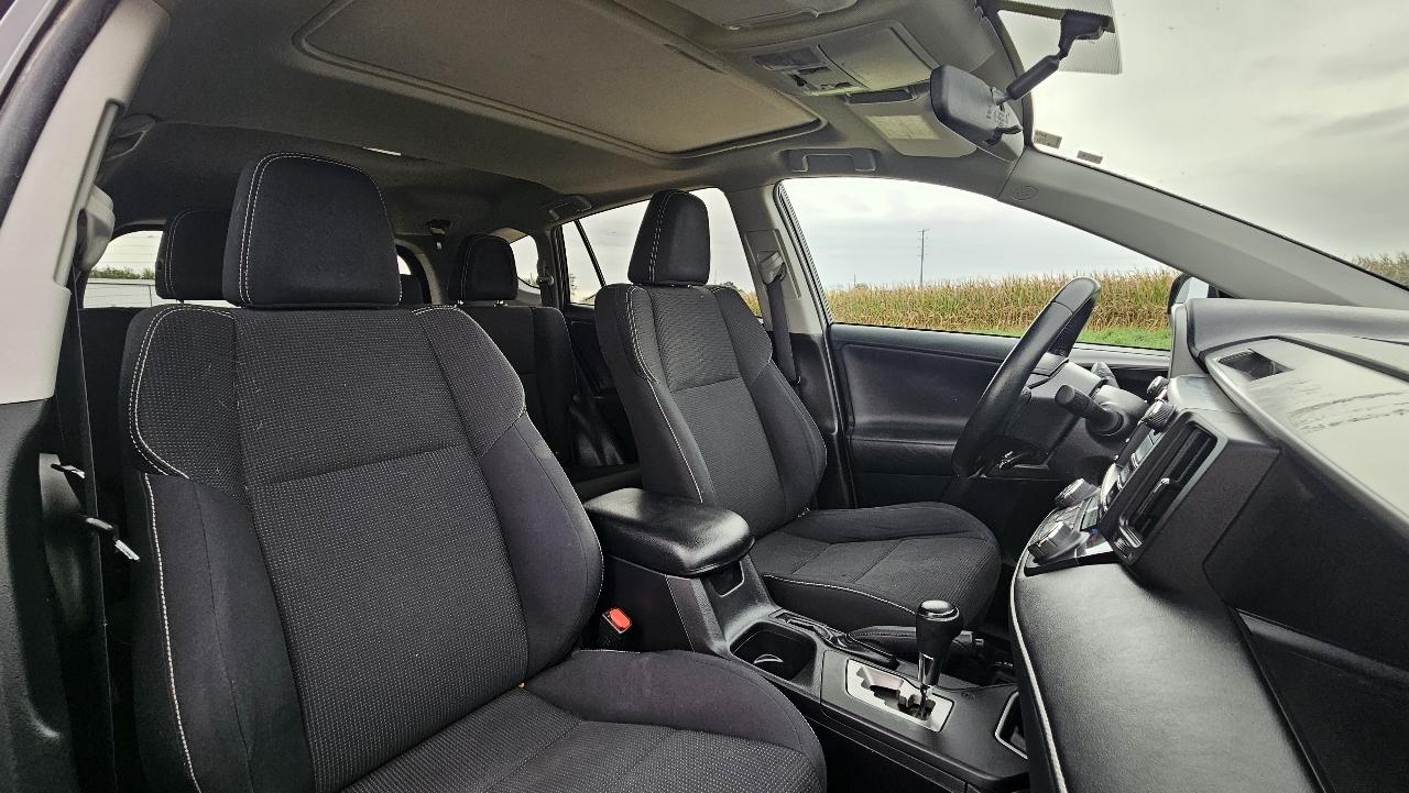 Toyota RAV4 AWD 4dr XLE (Natl) 2016