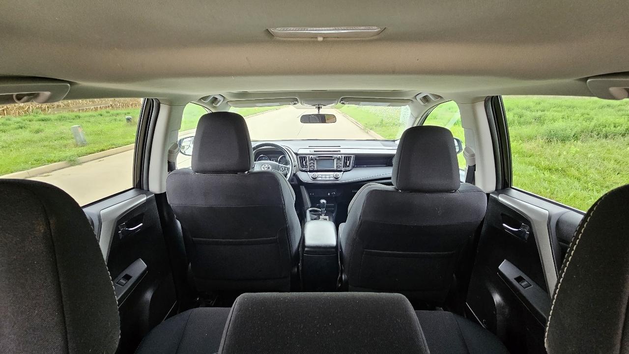 Toyota RAV4 AWD 4dr XLE (Natl) 2016