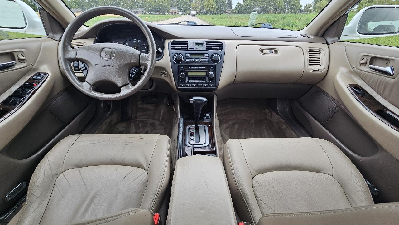 Honda Accord Sdn EX Auto V6 w/Leather 2002