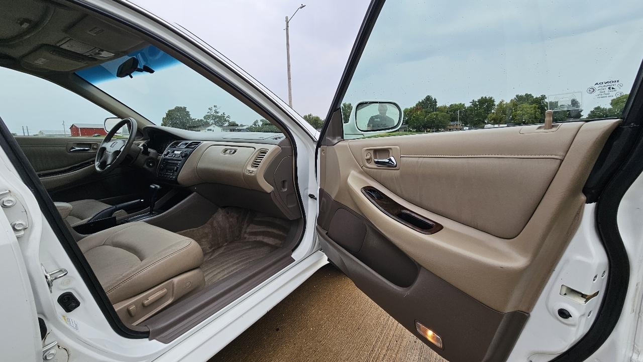 Honda Accord Sdn EX Auto V6 w/Leather 2002