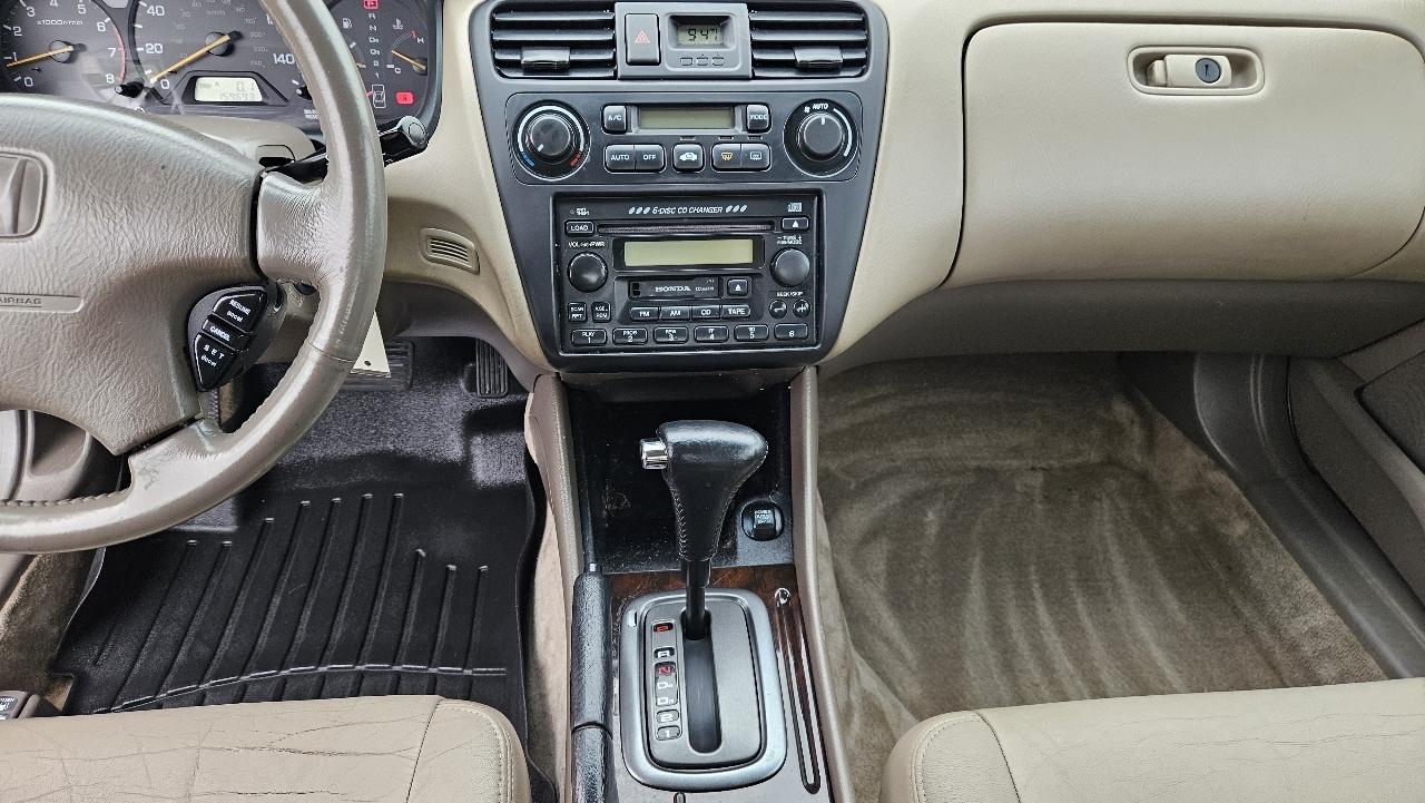 Honda Accord Sdn EX Auto V6 w/Leather 2002