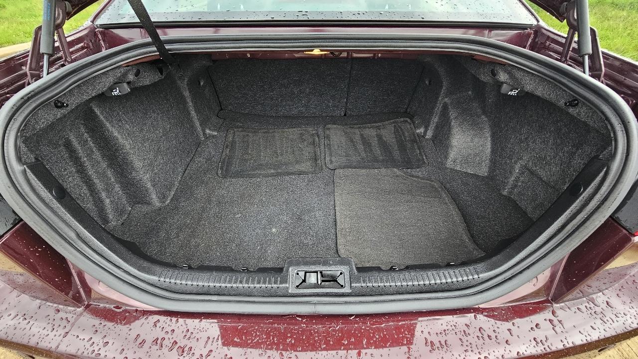 Lincoln MKZ 4dr Sdn FWD 2012