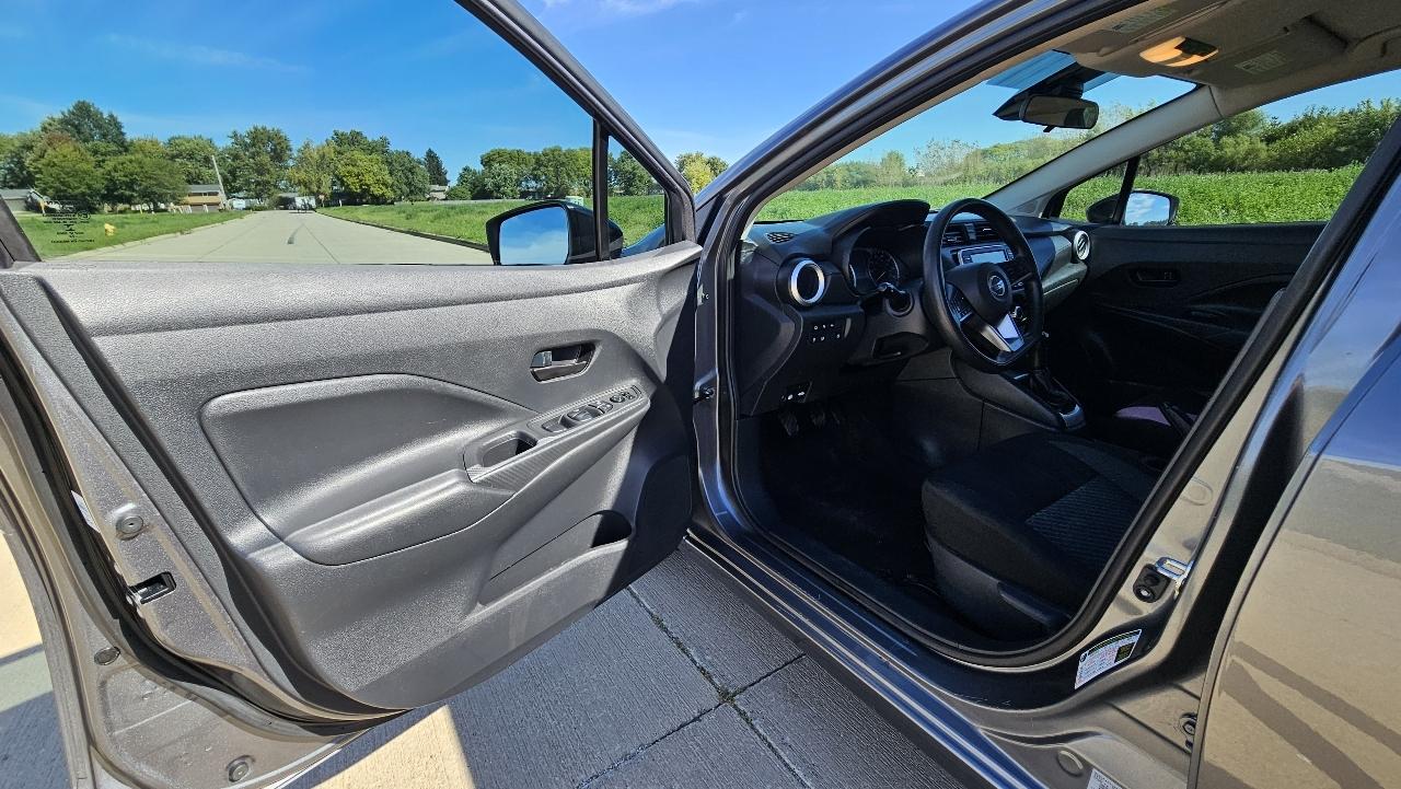 Nissan Versa S Manual 2020