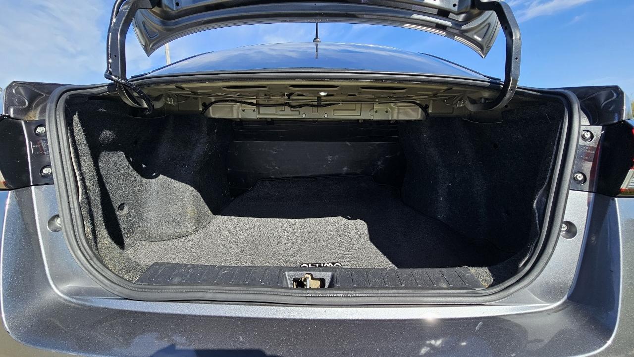 Nissan Versa S Manual 2020