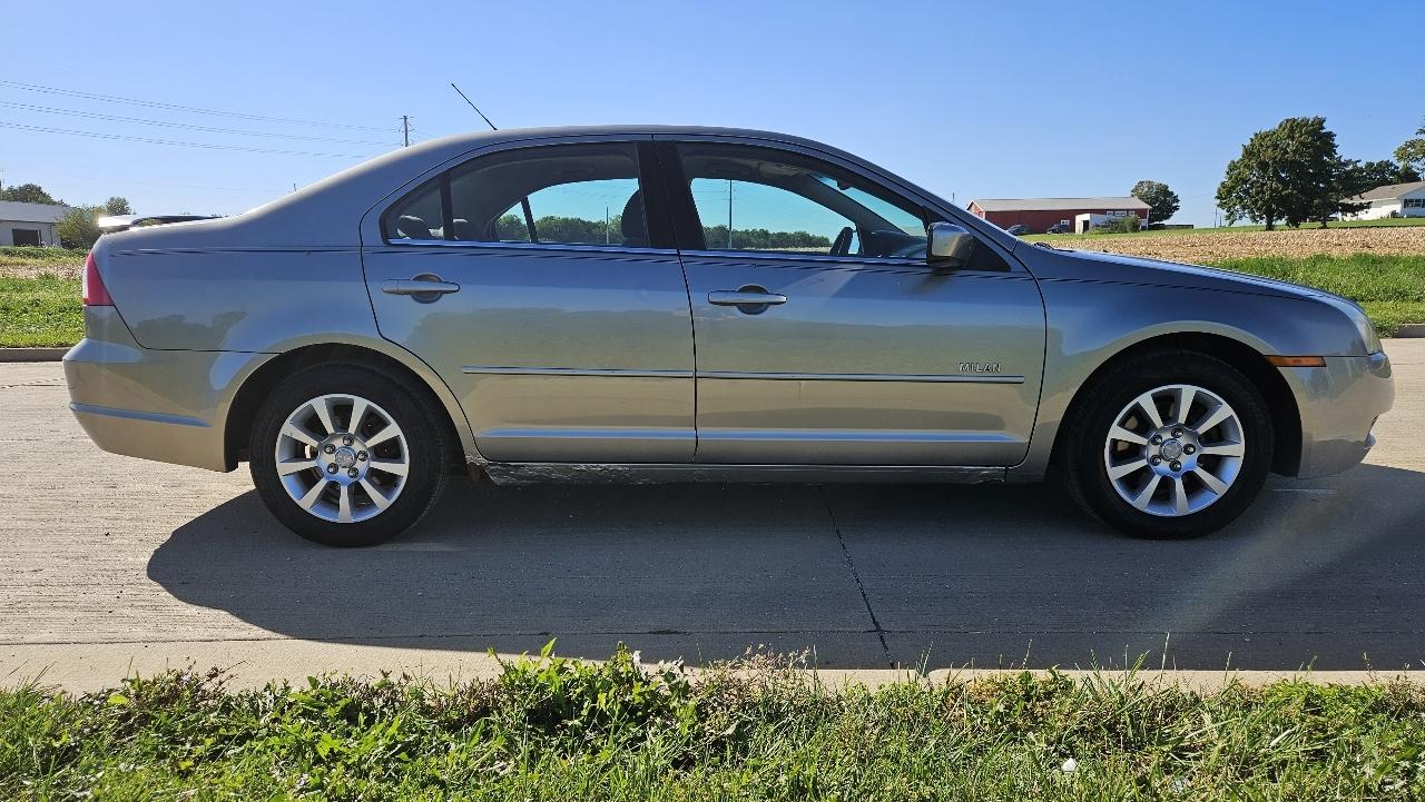 Mercury Milan 4dr Sdn I4 FWD 2008