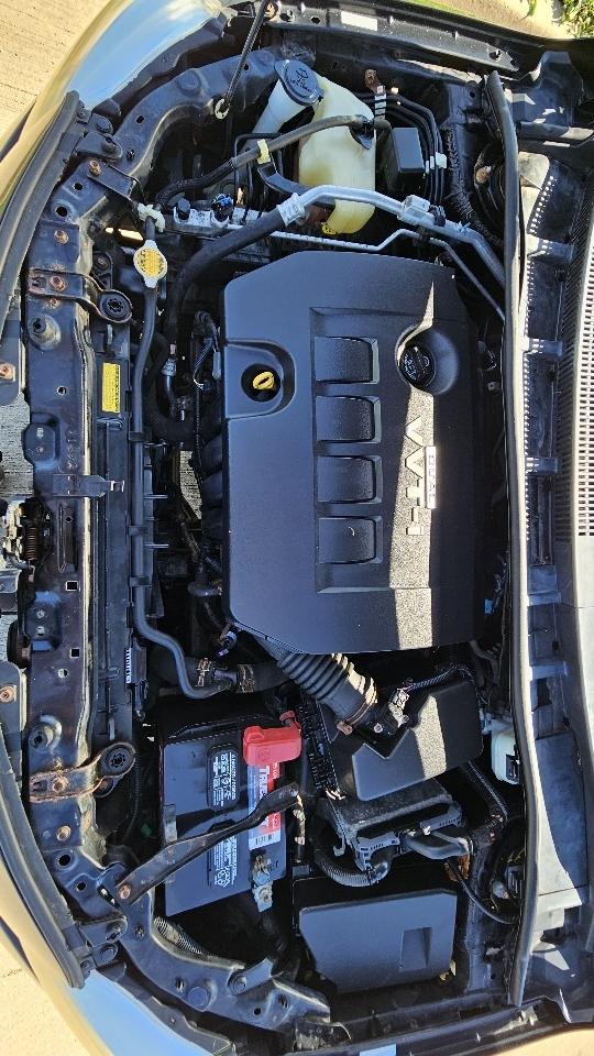 Toyota Corolla 4dr Sdn Man (Natl) 2010