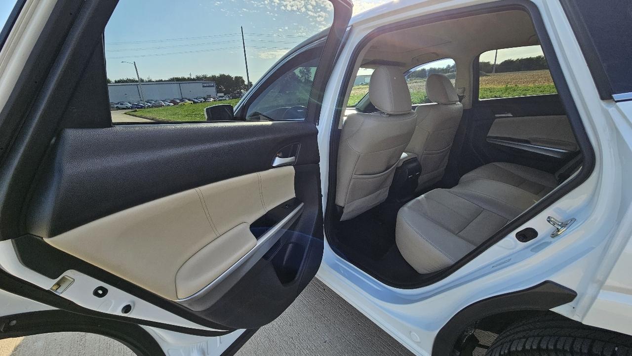 Honda Crosstour 4WD V6 5dr EX-L 2015