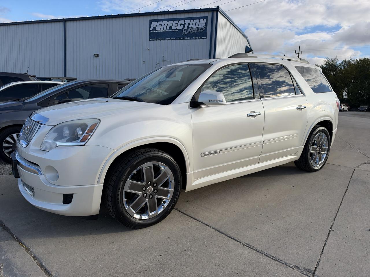 GMC Acadia AWD 4dr Denali 2011