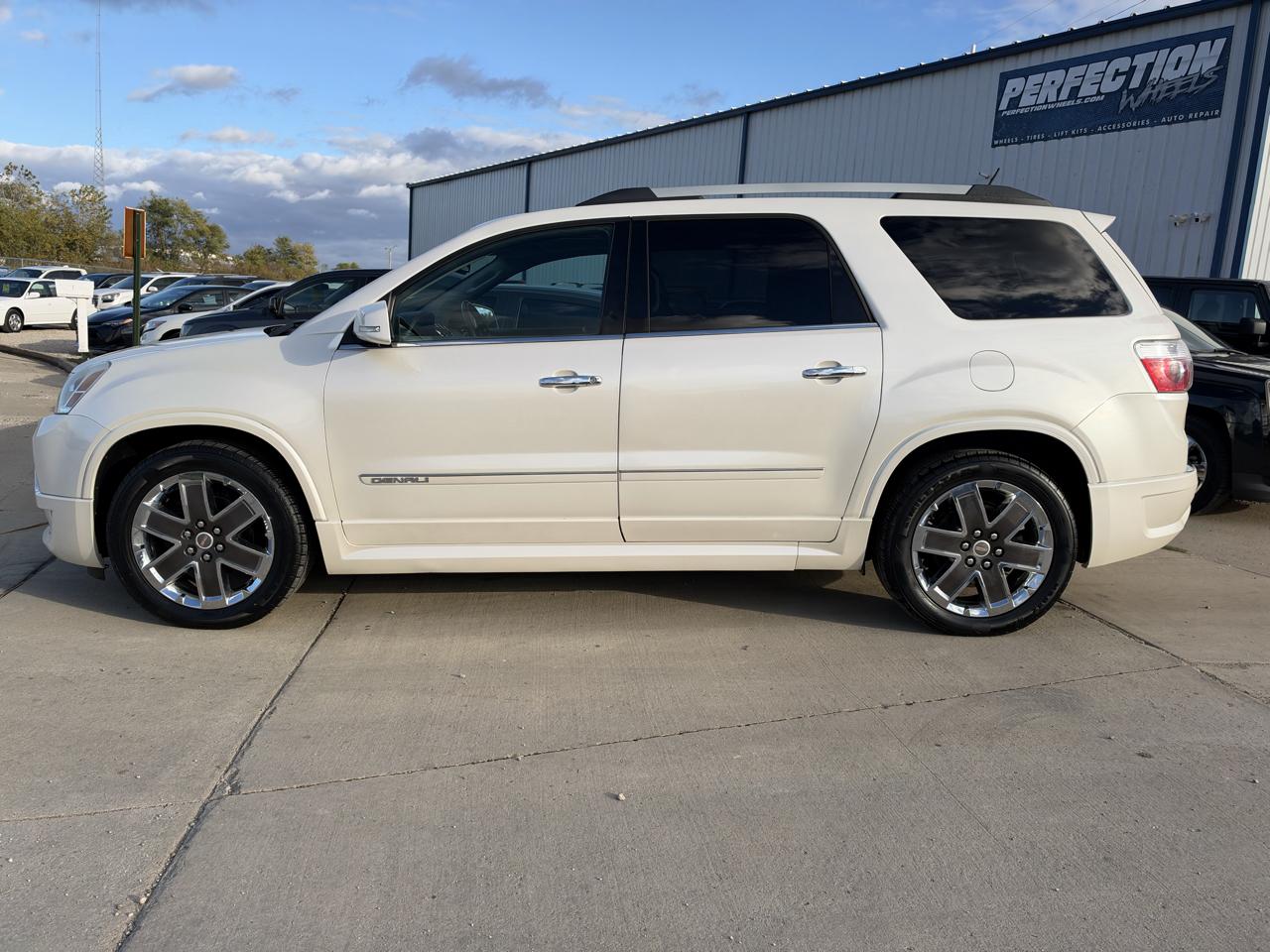 GMC Acadia AWD 4dr Denali 2011