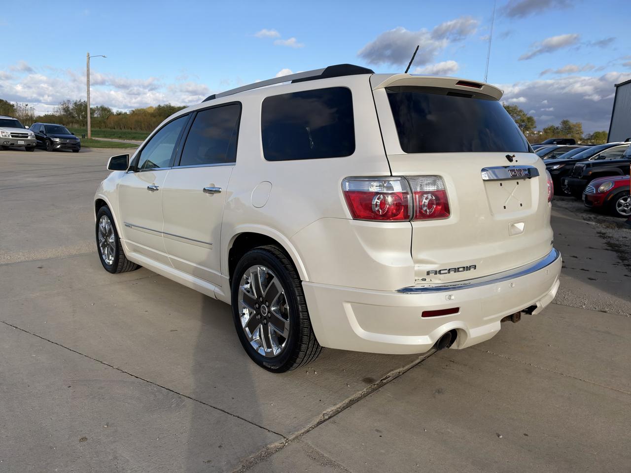 GMC Acadia AWD 4dr Denali 2011