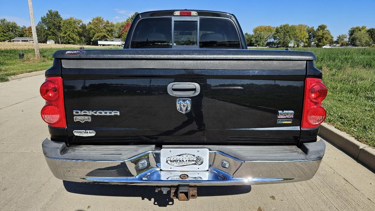 Dodge Dakota 4WD Crew Cab Laramie 2008