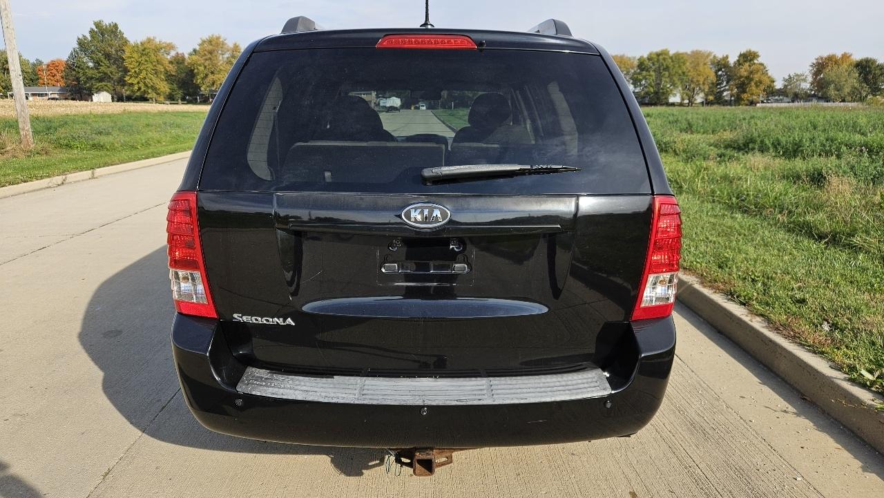 Kia Sedona 4dr LWB LX 2011