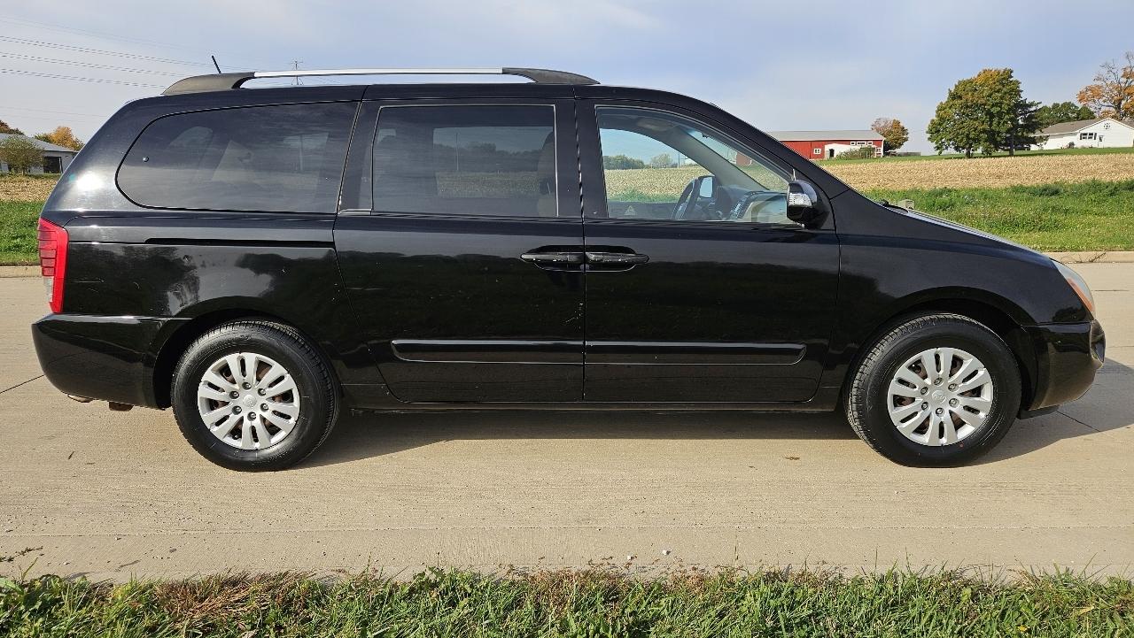 Kia Sedona 4dr LWB LX 2011