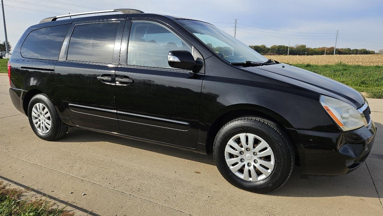 Kia Sedona 4dr LWB LX 2011