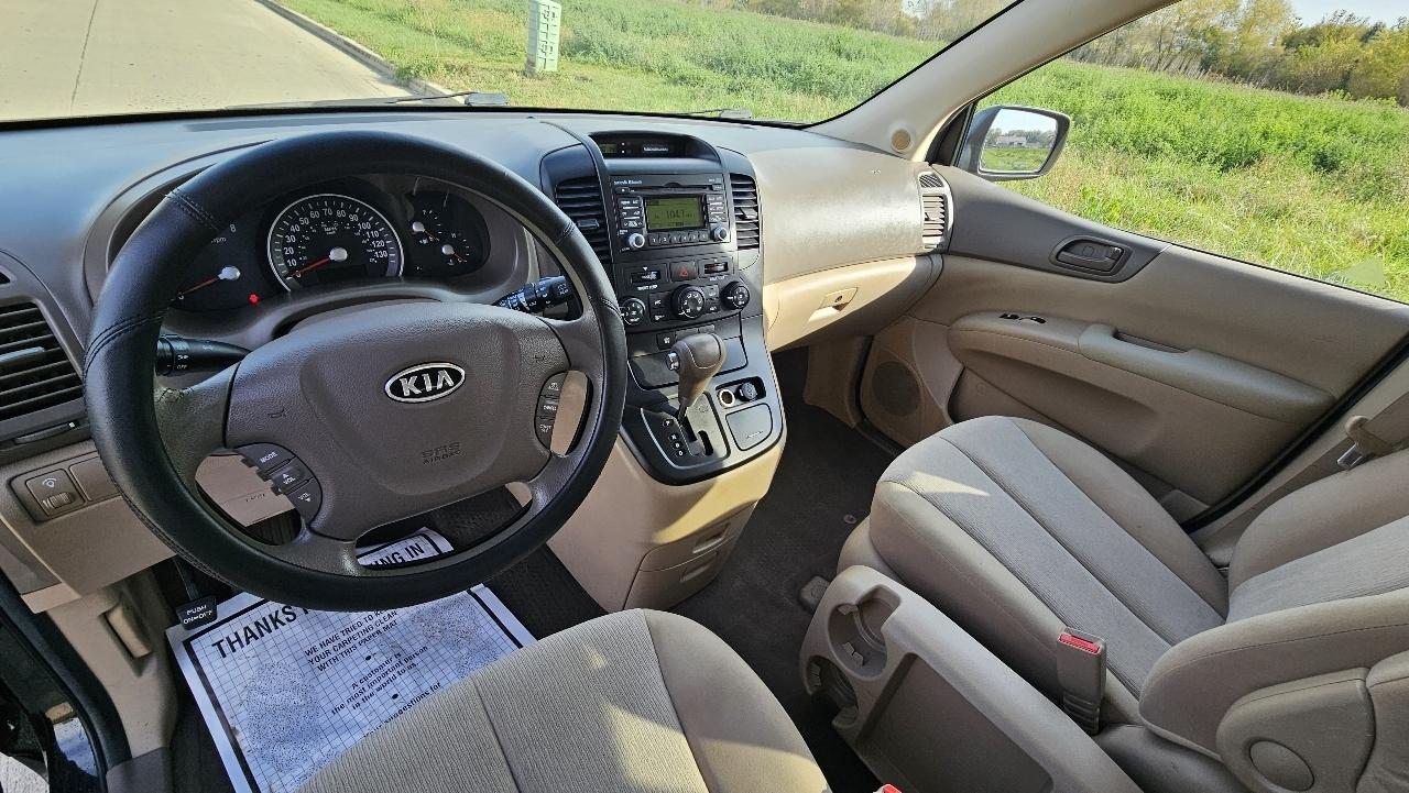 Kia Sedona 4dr LWB LX 2011