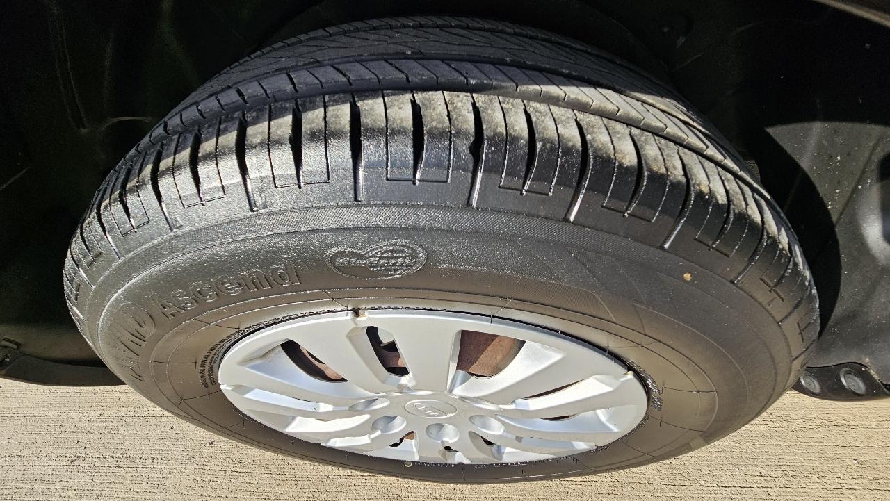 Kia Sedona 4dr LWB LX 2011