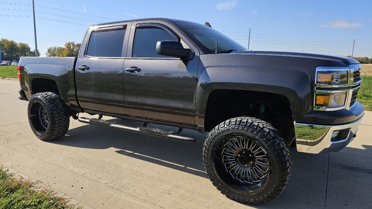 Chevrolet Silverado 1500 4WD Crew Cab 143.5" LT w/2LT 2015