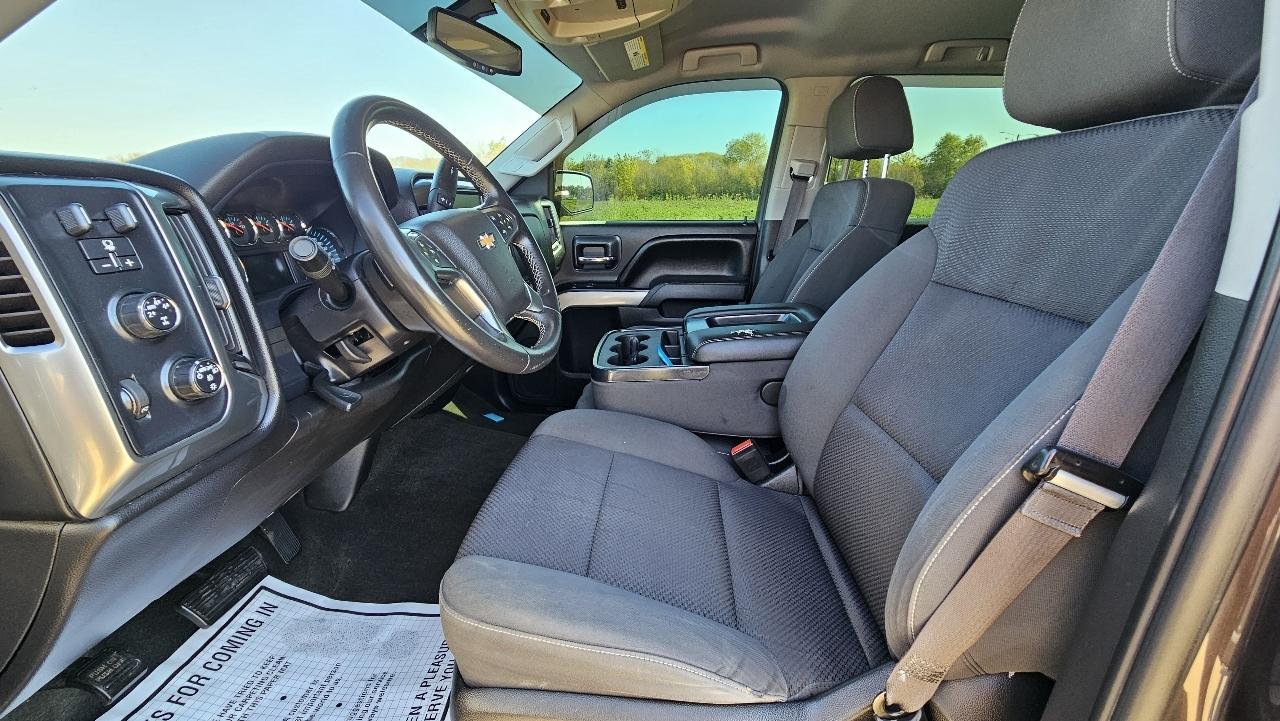 Chevrolet Silverado 1500 4WD Crew Cab 143.5" LT w/2LT 2015