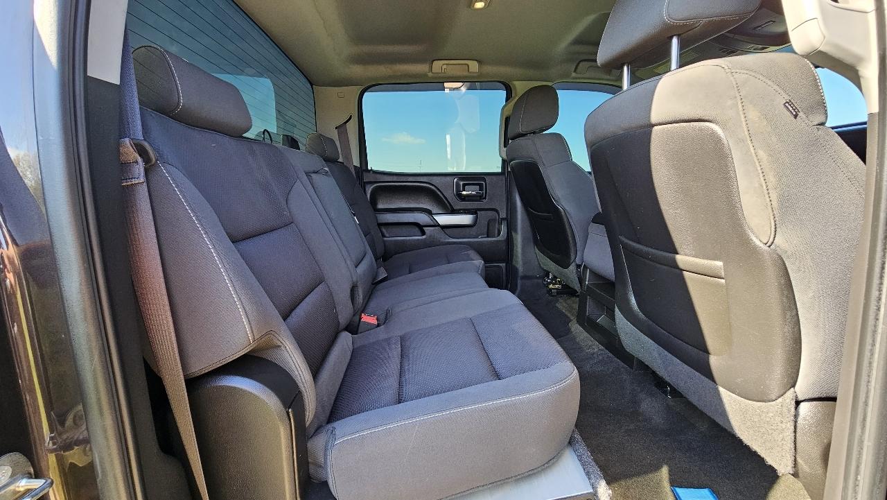 Chevrolet Silverado 1500 4WD Crew Cab 143.5" LT w/2LT 2015