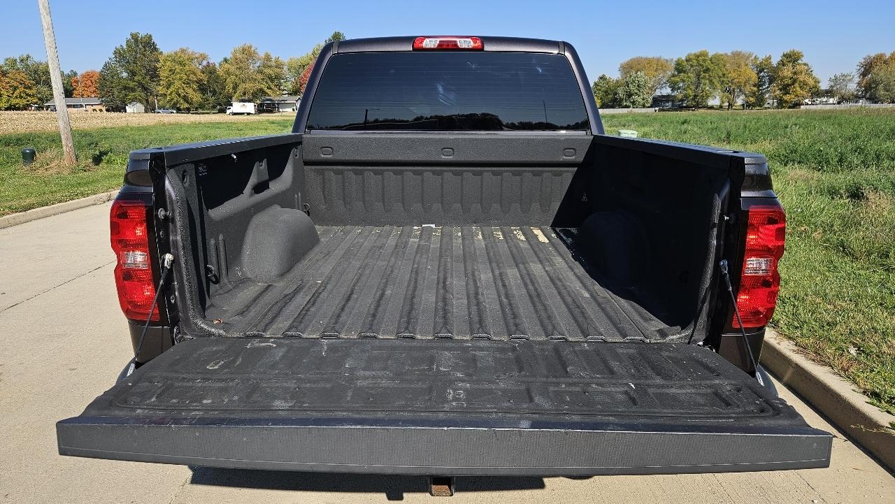 Chevrolet Silverado 1500 4WD Crew Cab 143.5" LT w/2LT 2015