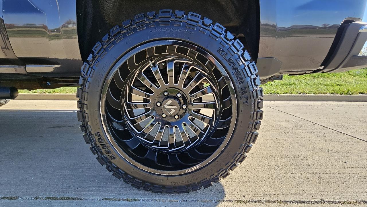 Chevrolet Silverado 1500 4WD Crew Cab 143.5" LT w/2LT 2015