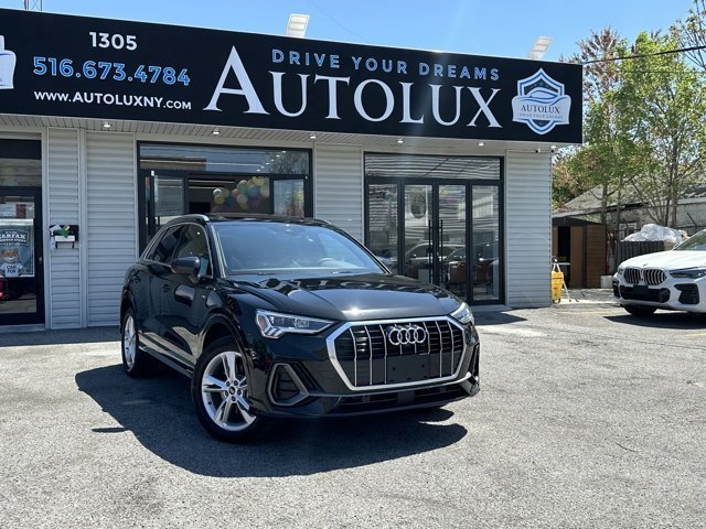 2022 Audi Q3 S line Premium Plus
