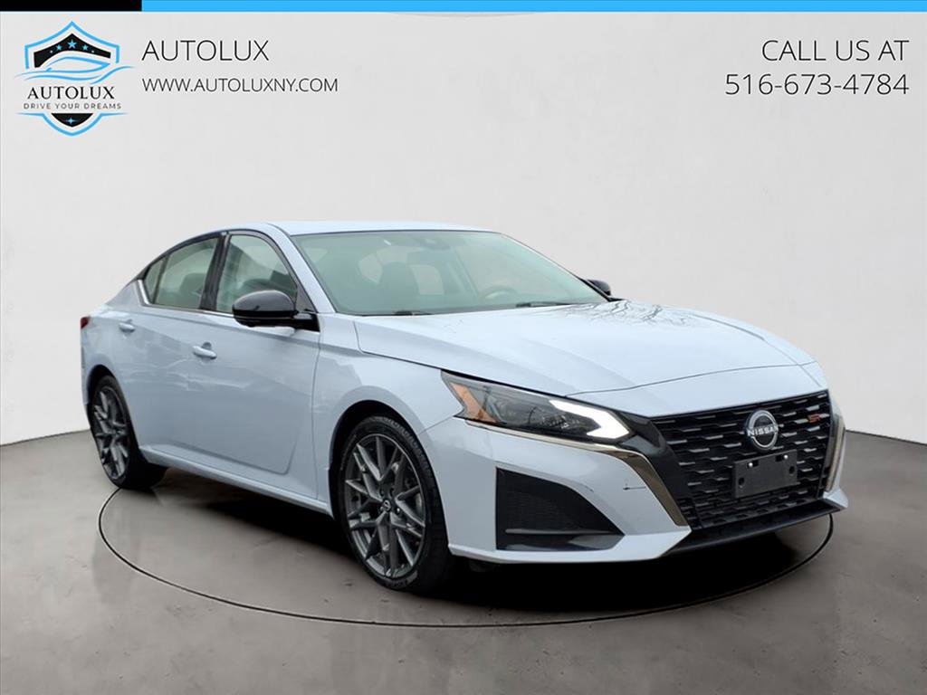 2023 Nissan Altima 2.0 SR