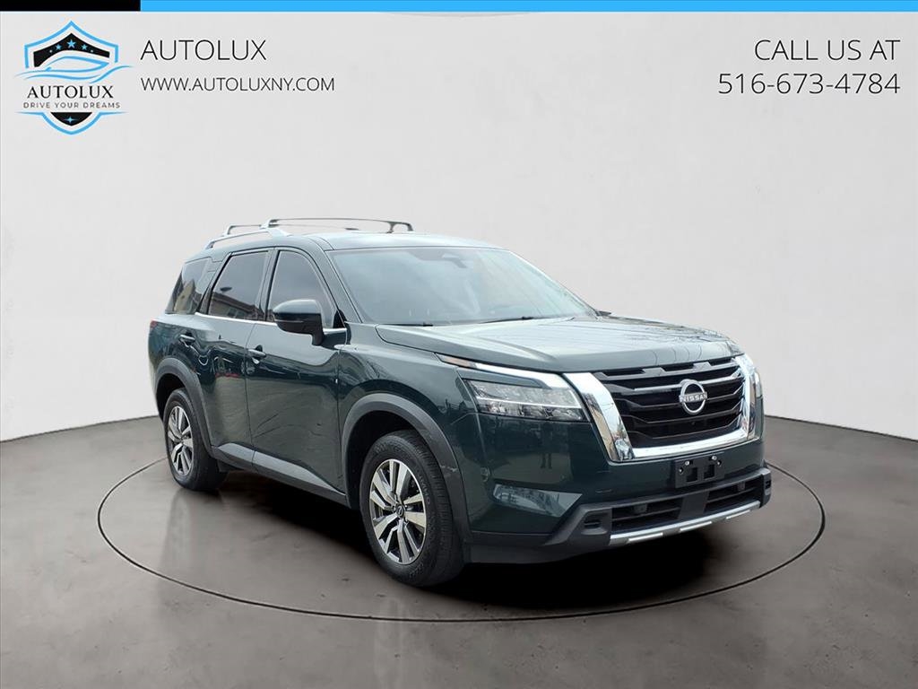 2023 Nissan Pathfinder SL