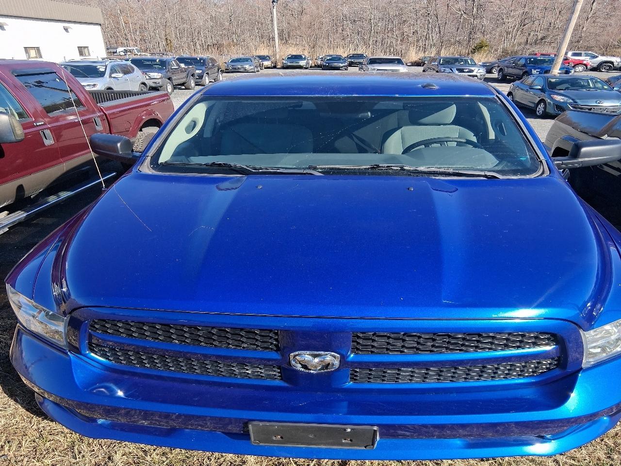 RAM 1500 Tradesman Crew Cab SWB 4WD 2017