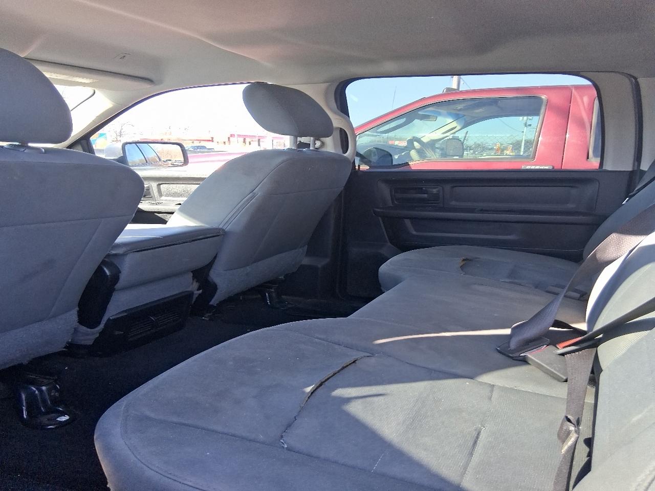 RAM 1500 Tradesman Crew Cab SWB 4WD 2017