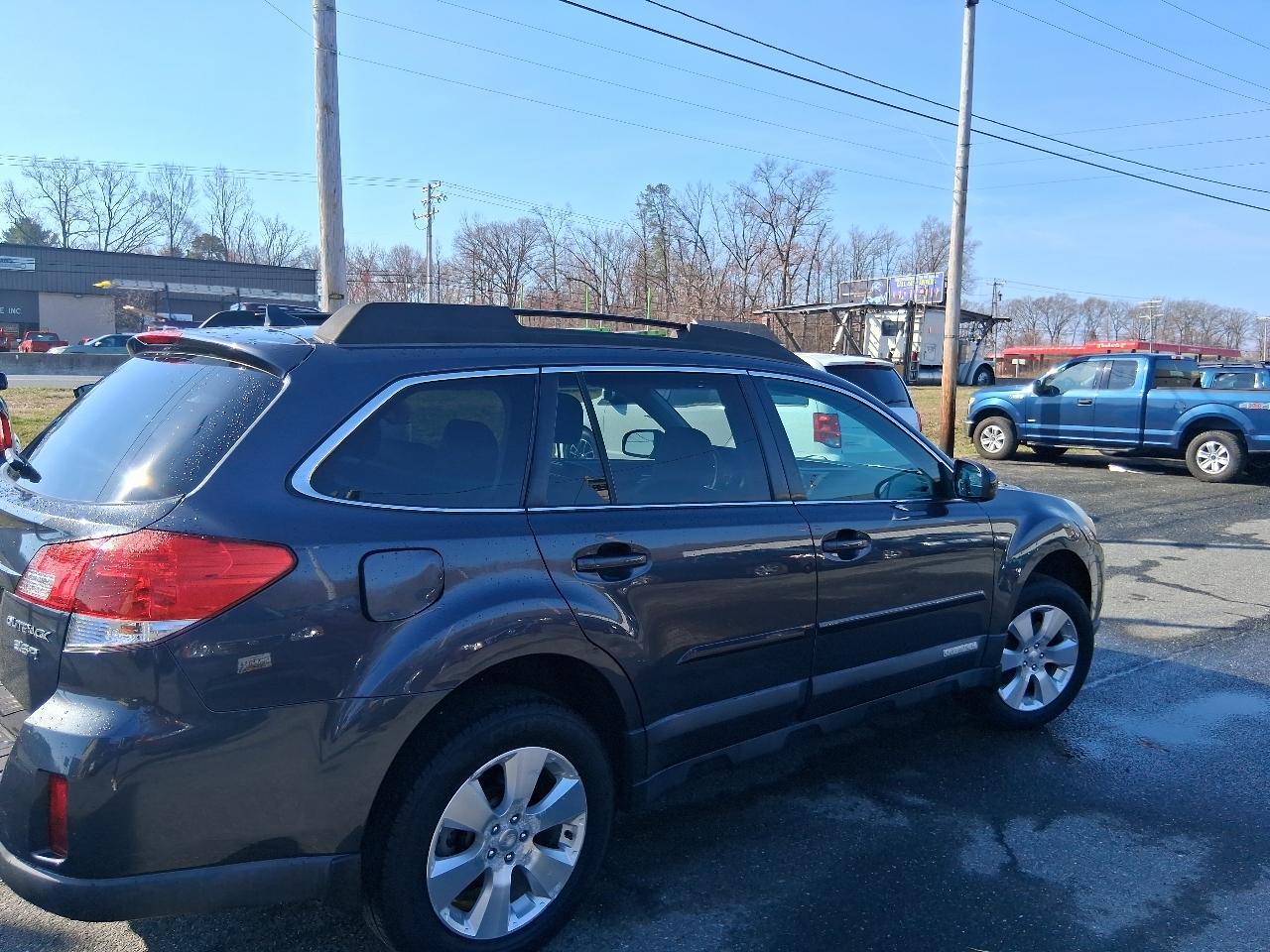Subaru Outback 3.6R Limited 2011