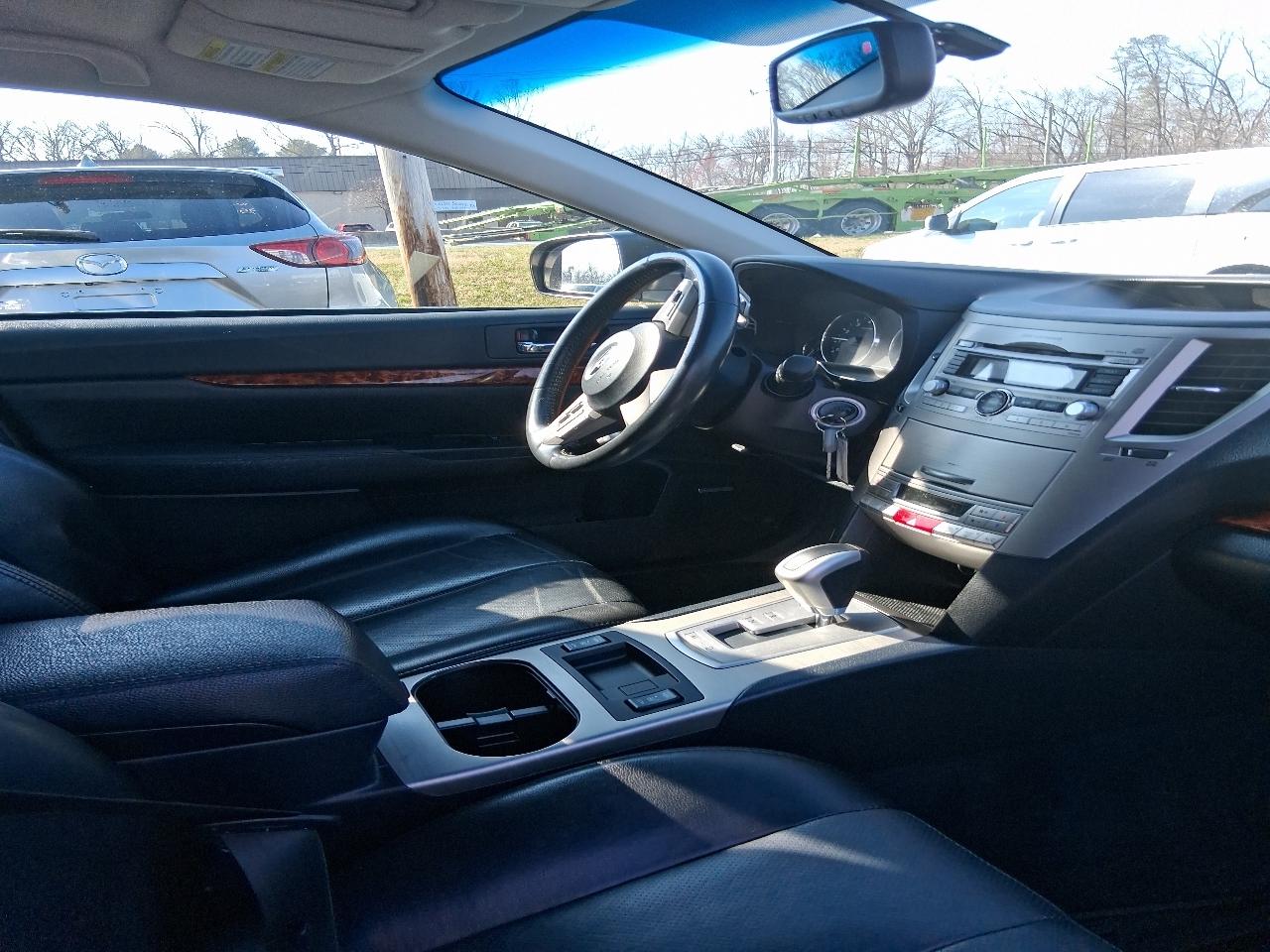 Subaru Outback 3.6R Limited 2011