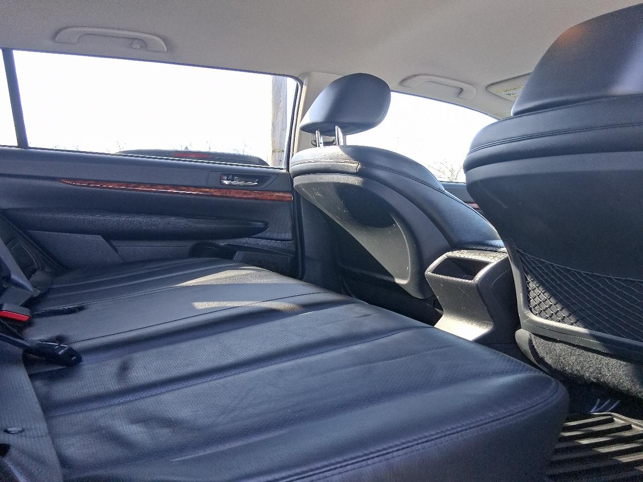 Subaru Outback 3.6R Limited 2011