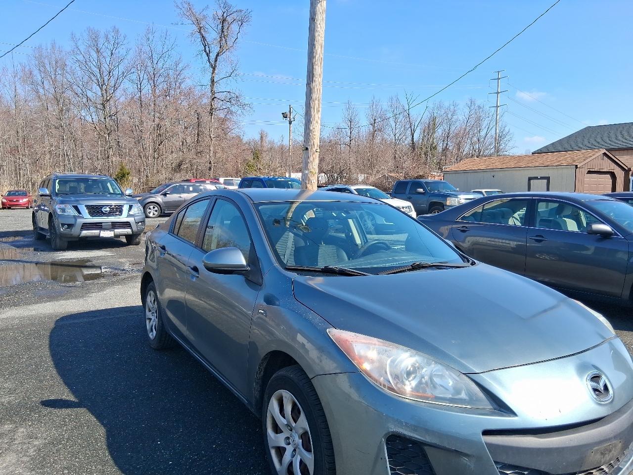 Mazda MAZDA3 i SV AT 4-Door 2013