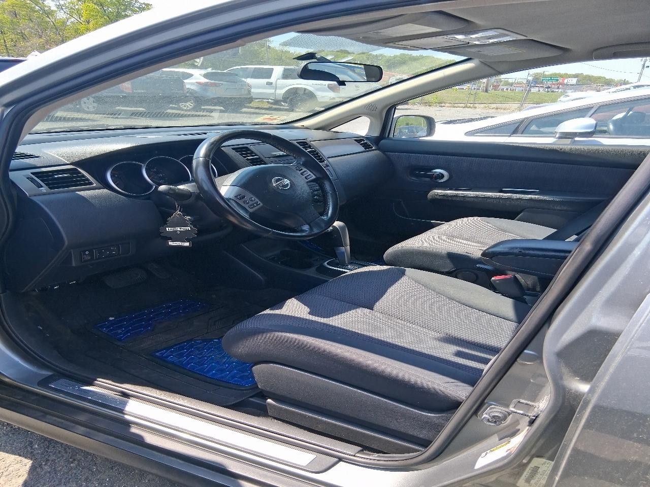 Nissan Versa 1.8 S 2008