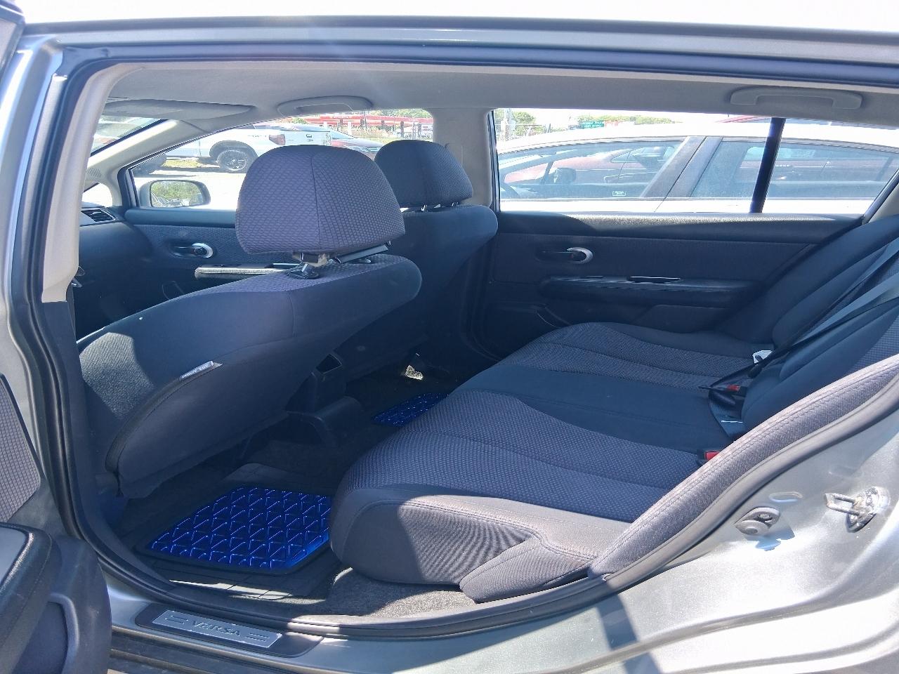 Nissan Versa 1.8 S 2008