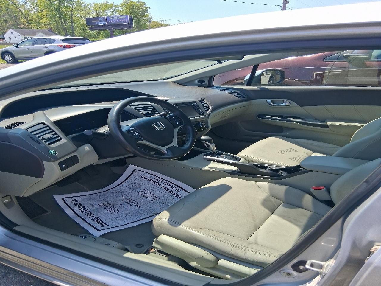 Honda Civic EX-L Sedan 5-Speed AT 2012